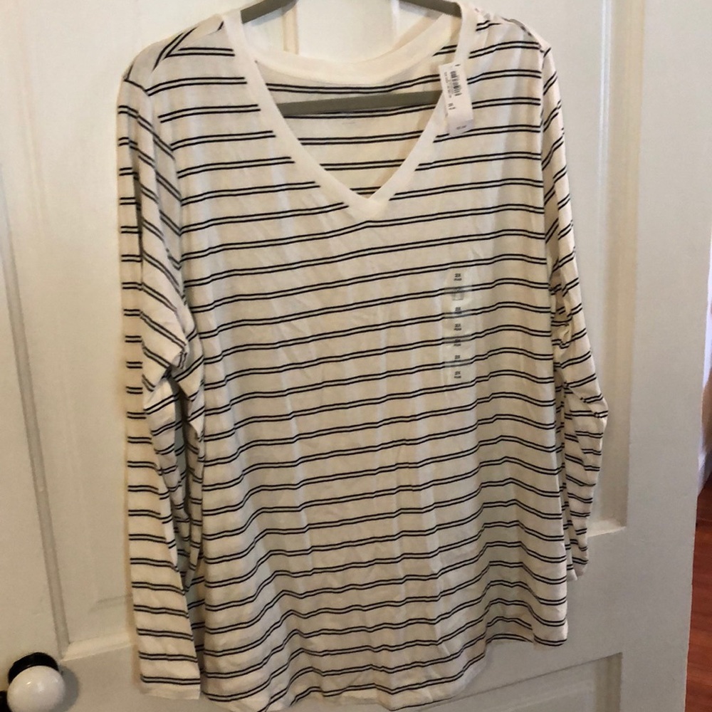 Women’s black stripe long sleeve tee